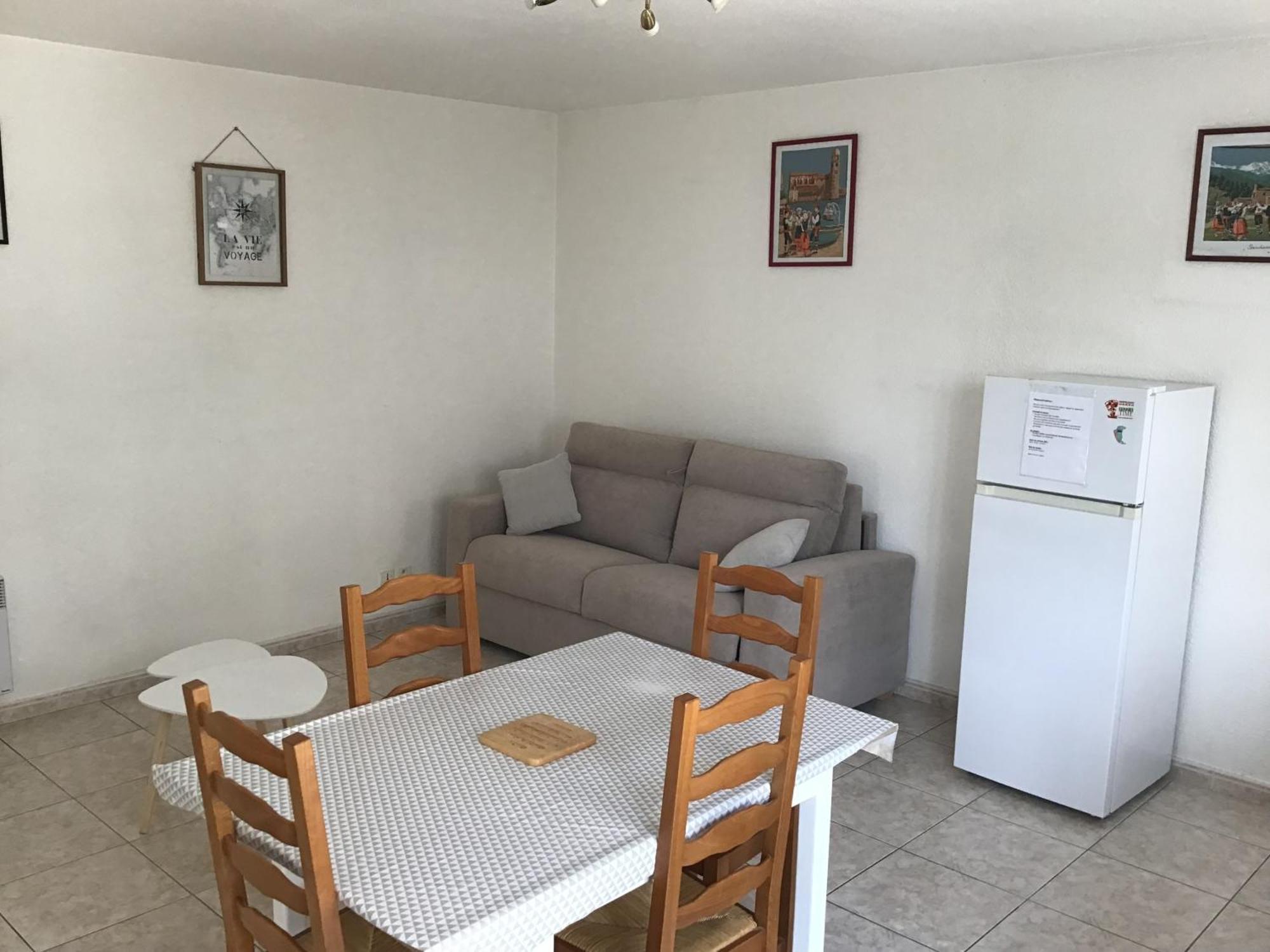 Apartment Avec Exterieur Et Parking Gratuit Perpignan